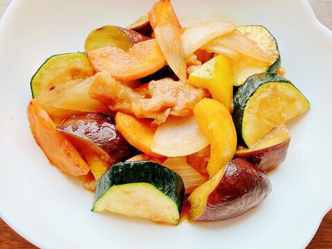 茄子とズッキーニとパプリカの焼肉のたれ炒め